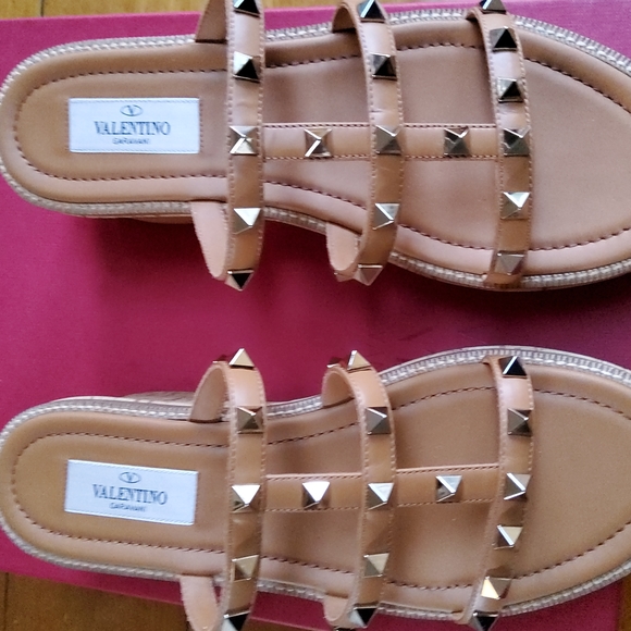 Valentino Garavani Rockstud Sandals!EUC!! - Picture 7 of 12
